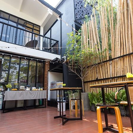 Z'S Hostel At Tha Phae Gate Chiang Mai Dış mekan fotoğraf